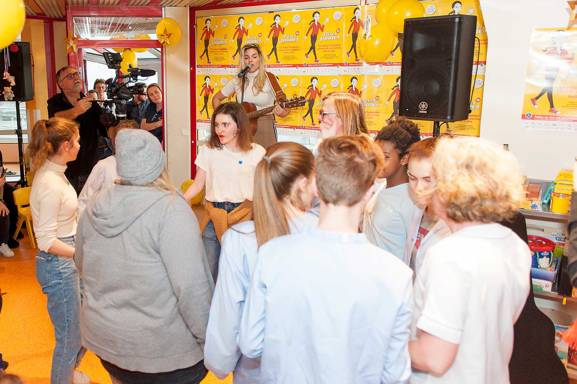 Concert de Sophie tapie à l'occasion de l'inauguration de l'hôpital de jour de médecine de l'adolescent